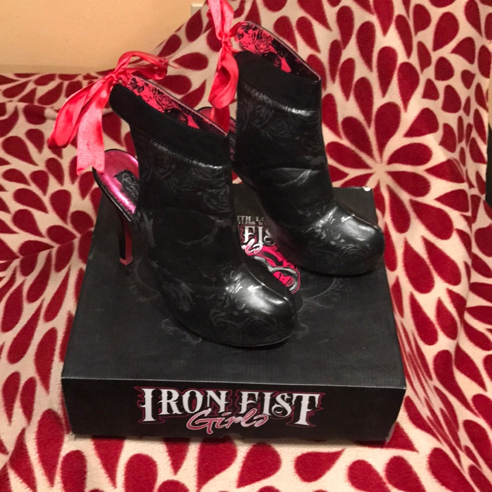 Black heels with pink tie bows